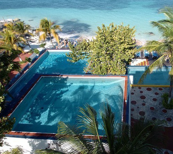 Alberca exterior Hotel Faranda Maya Caribe Cancún